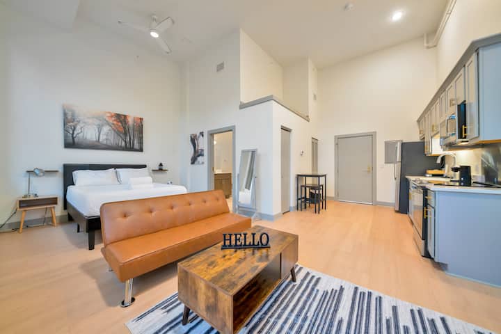 Spacious Studio |Nearby Parking|walk Downtown | 3f - Louisville, KY