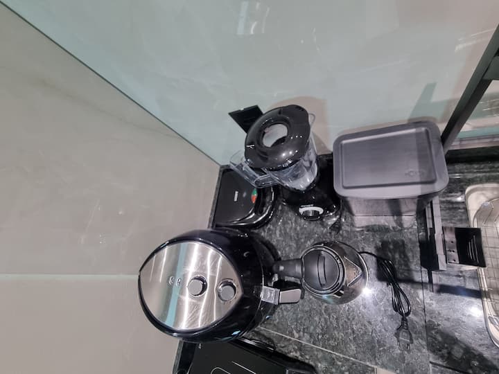 Studio C/ Wc E Cozinha Pra 2 Pessoas Ar-cond 1vaga - Cascavel