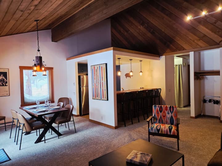 Snowcreek 436: Newly Renovated Rustic-boho Retreat - Mammoth Lakes, CA