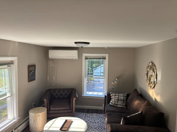 A Clean And Quiet Apartment, Enjoy The Views. - Biddeford, ME