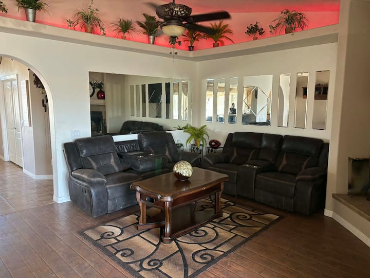 Badass Secluded Escape With Breathtaking Sunsets! - Hesperia, CA