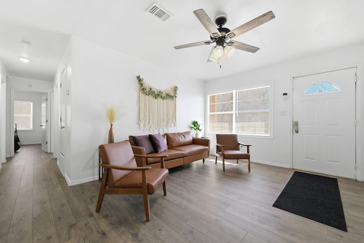 Cozy Okc Getaway - Oklahoma City, OK