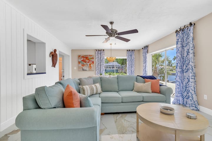 Canal-front Sunset Oasis |Pool + Dock Marco Island - Marco Island, FL