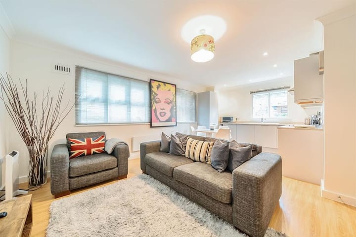 Lovely Bright 2 Bed Flat In Quiet Location - Twickenham