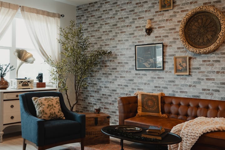 Walk To Edgefield | Sleeps 6 | Vintage Retreat - Troutdale, OR