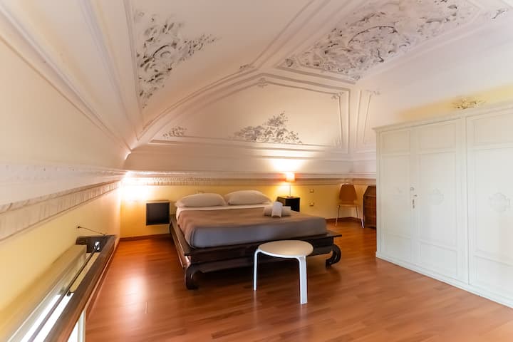 Large Apartment In City Center - Catania