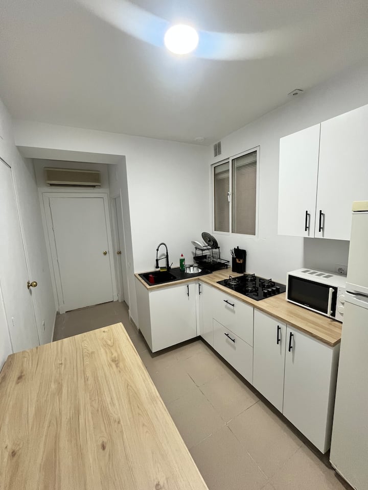 Hab. 119 - Baño Privado | Calle Real + Balcón - Chiclana de la Frontera