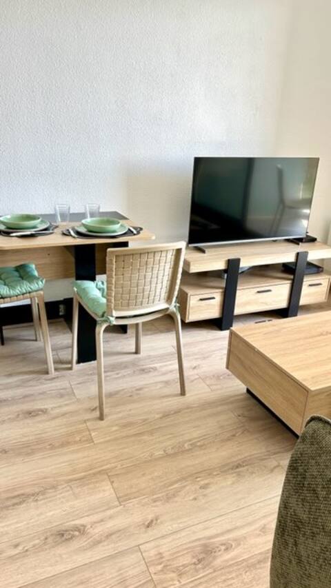 Airbnb performant: Beautiful 2 bedroom, terrace, sea view à Sète