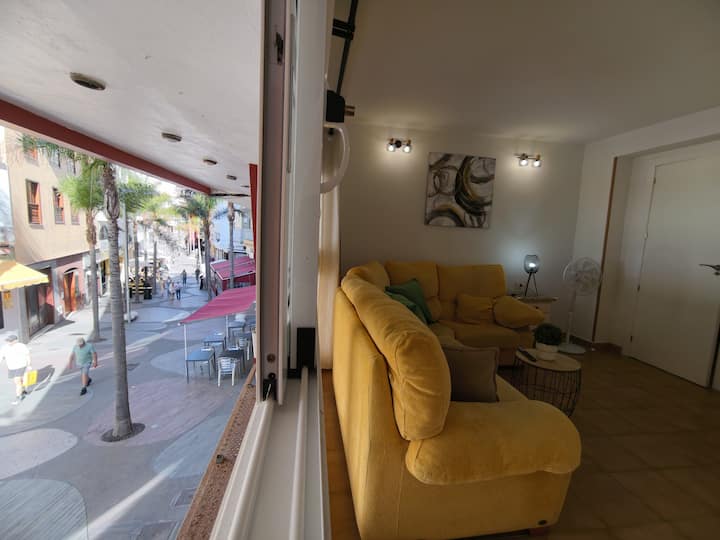 Gladys Beautiful - Puerto de la Cruz