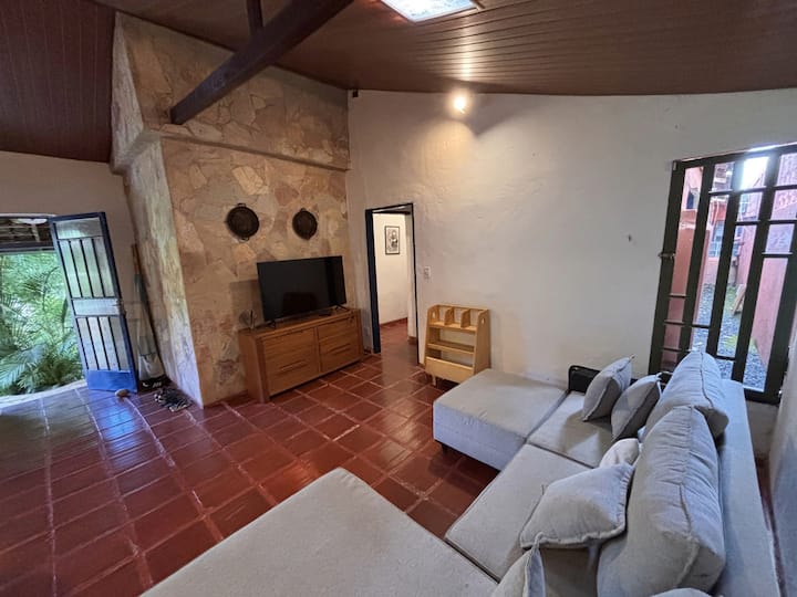 Casa Andiroba-mg
(No Centrinho De Andiroba) - Esmeraldas