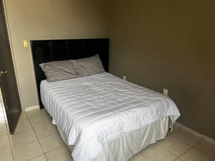 Dhomë gjumi 2