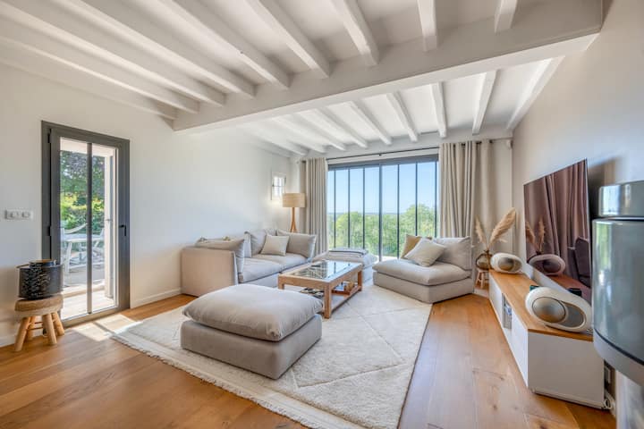 Maison Avec Vue Panoramique Et Piscine - France