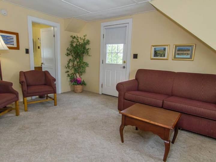 Stacy Loft Garage Apartment - Kennebunk, ME