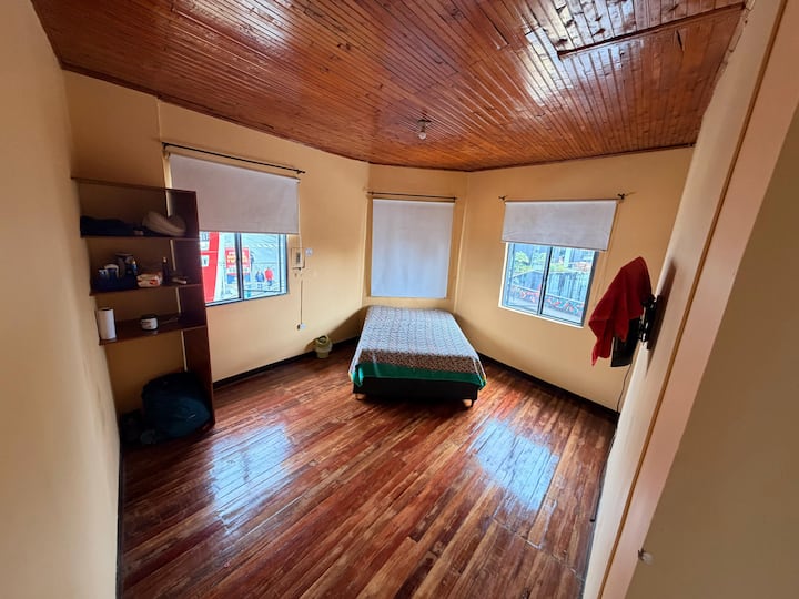 Casa De 7 Habitaciones En Zona Estratégica - Manizales