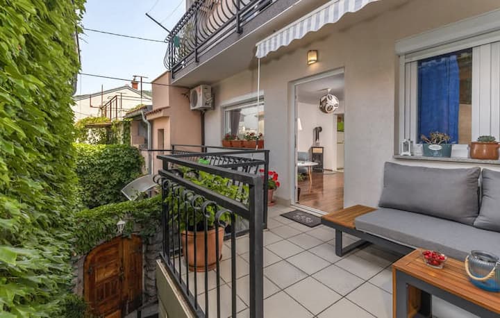 Apartman "Karla" - Dramalj