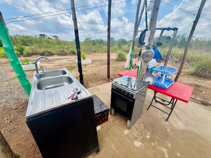 Secret Oasis: 200-acre Private Cabin Nature + Lake - Ghana