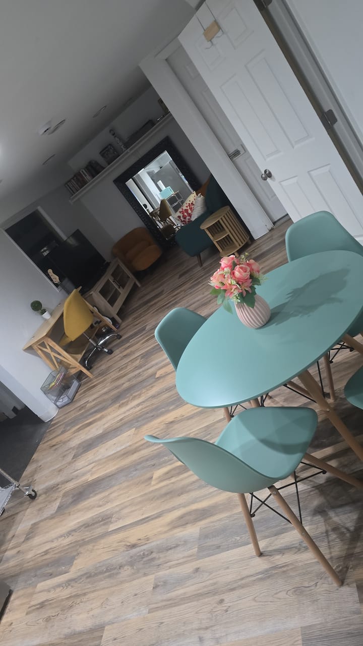 Urban Nest In Dwntwn District - Bridgeport, CT