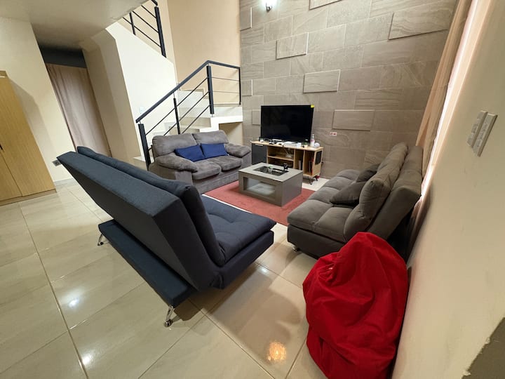 Casa Amplia Y Exclusiva Con A/c, Al Lado Vía Alta! - Salamanca