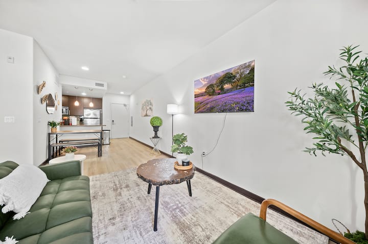 Cozy Home，free Parking, Pool, Gym - West Hollywood, CA