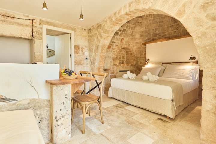 Kinesis Suite Trullo Autentico Con Cono A Vista - Alberobello