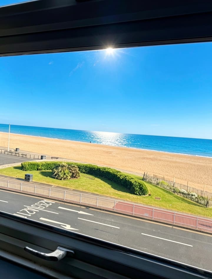 Central Location Sea View - Hastings