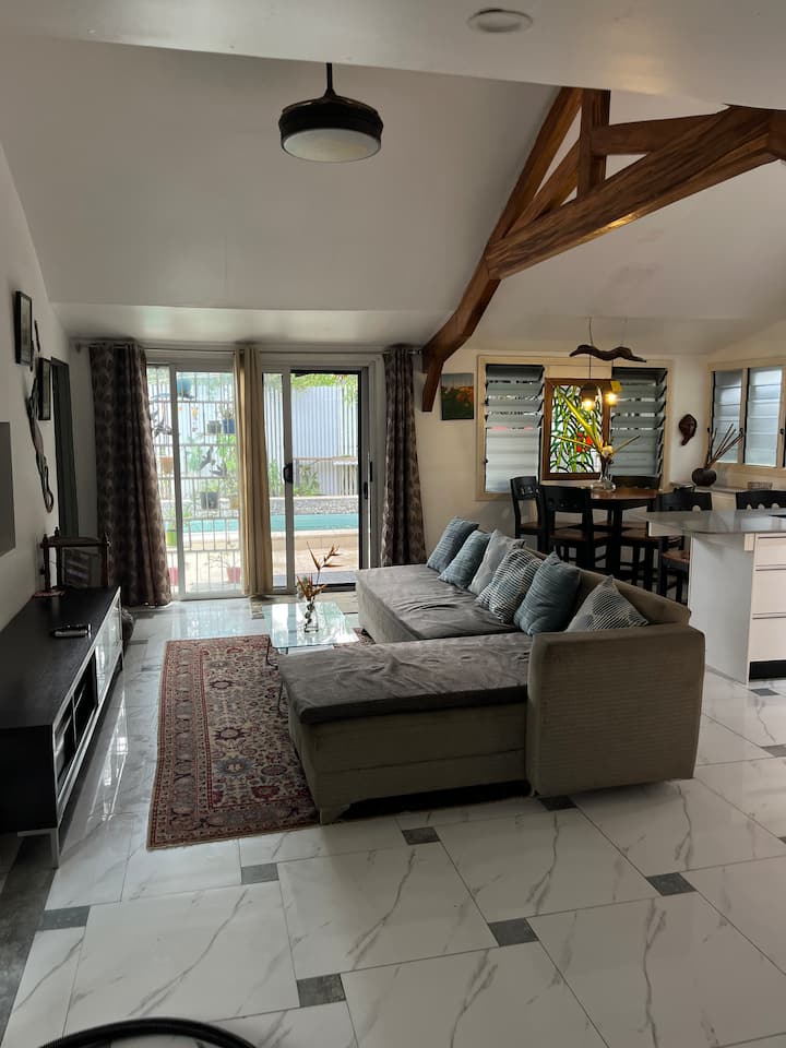 Oceania Apartments #5 Two-bedroom With Pool View - Nadi