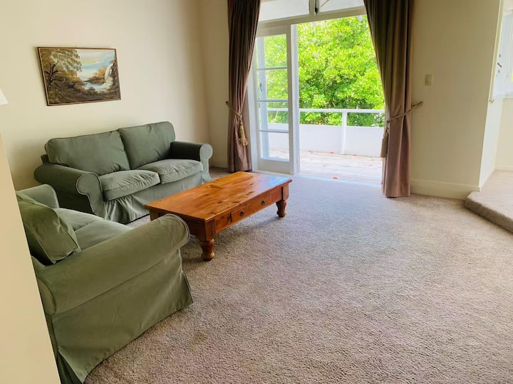 Sunny 3br In Whangarei Private Upper-level Living - Whangārei