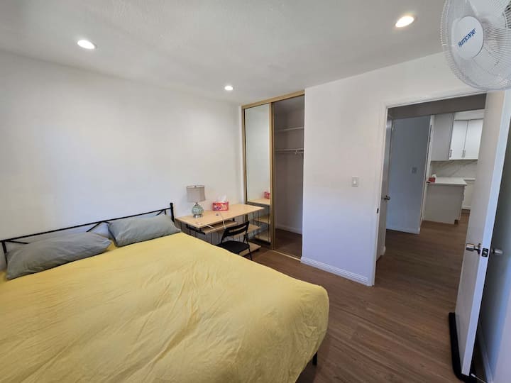 Clean&comfortable Private Room Lakefront Backyard - Antioch, CA
