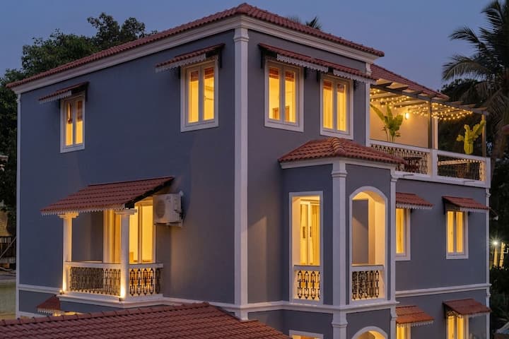 Stayvista At Casa Viena W/ Pool, Lawn - Colva