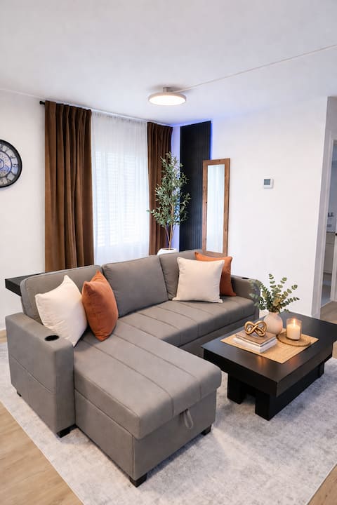Top Airbnb: 15 Min to Mercedes-Benz | Mood Lighting | Buckhead in Brookwood