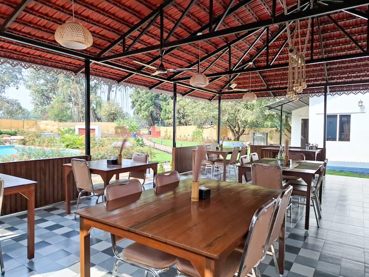 The Banyan Tree - Alibag