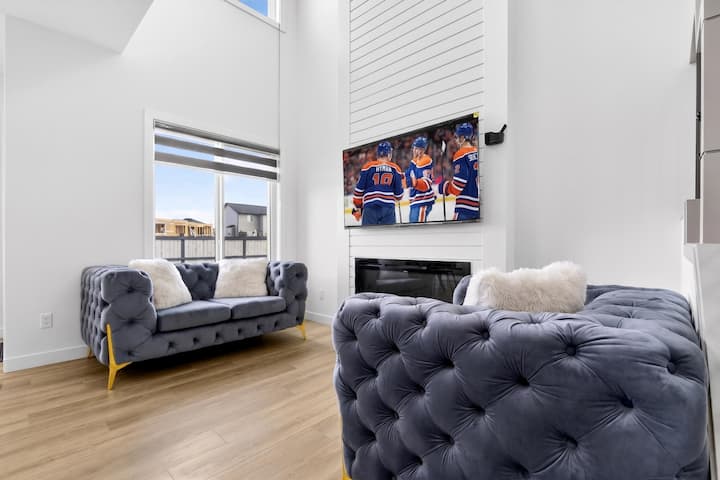 The Jade | Leduc L 3 Full Bathrooms | Sleeps 6 - Leduc