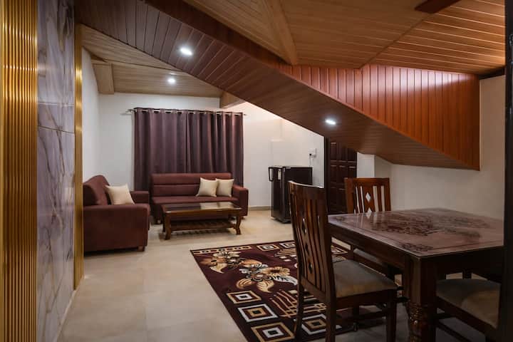 Plumwood | 2bhk Near Mall Road W Mountain View - ダルフージー