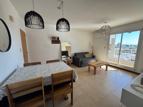 Popular Airbnb listing: Santa Fe apartment with garage – 1 to 4 people in Santa Fe