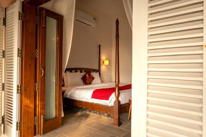 Bedroom 1 image 2