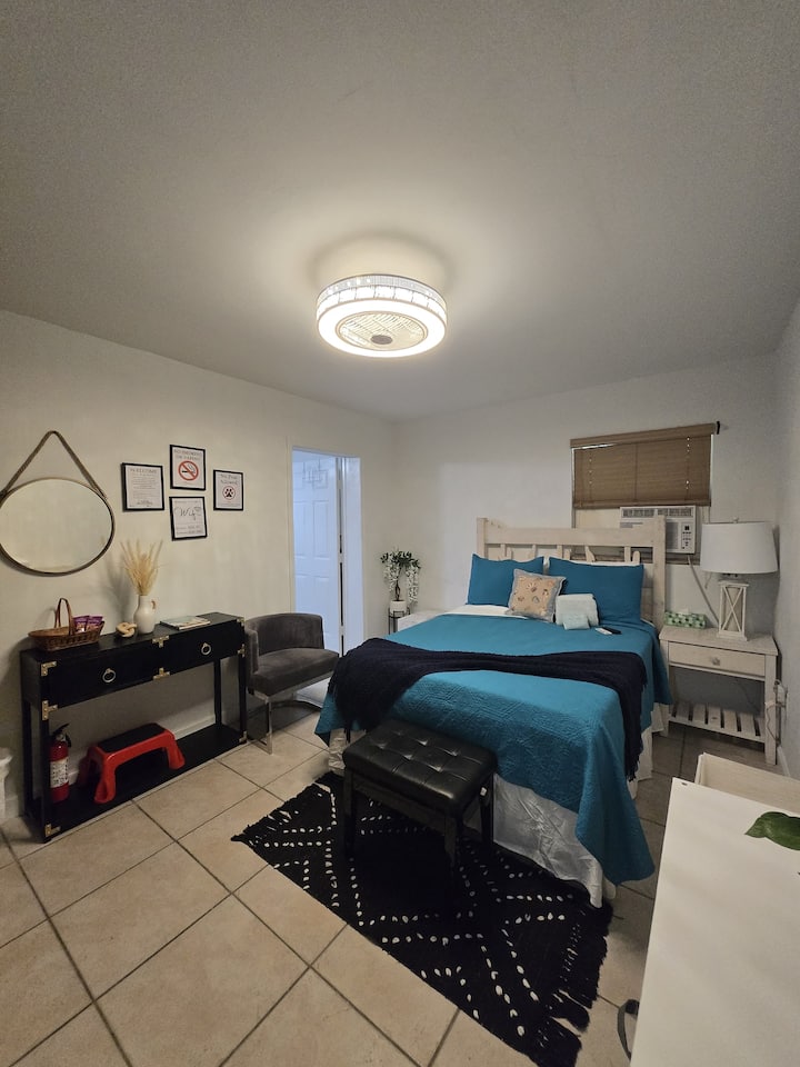 Cozy Miami Retreat | Near Miami Airport | 2b 1b - Hialeah, FL