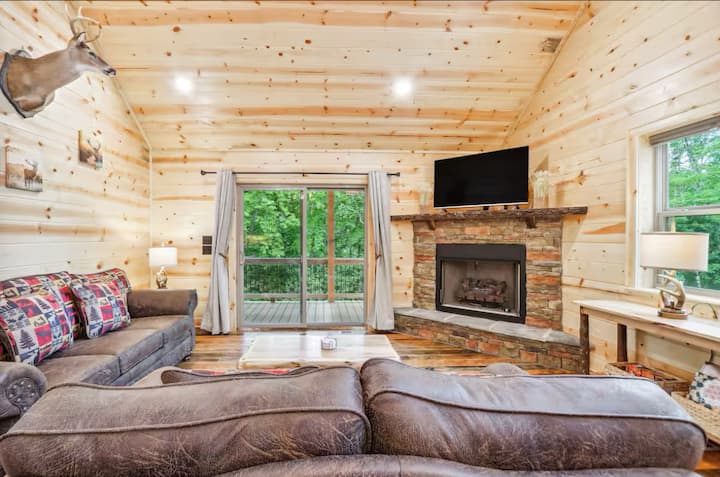 Escape To The Sasquatch Hideout In Murphy Nc - Murphy, NC