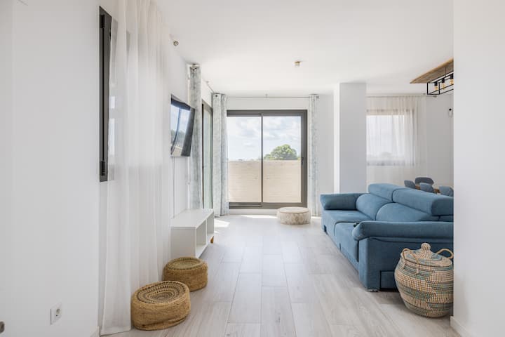 Sea View Terrace • 4br• Parking • Walk To Beach - L'Ametlla de Mar
