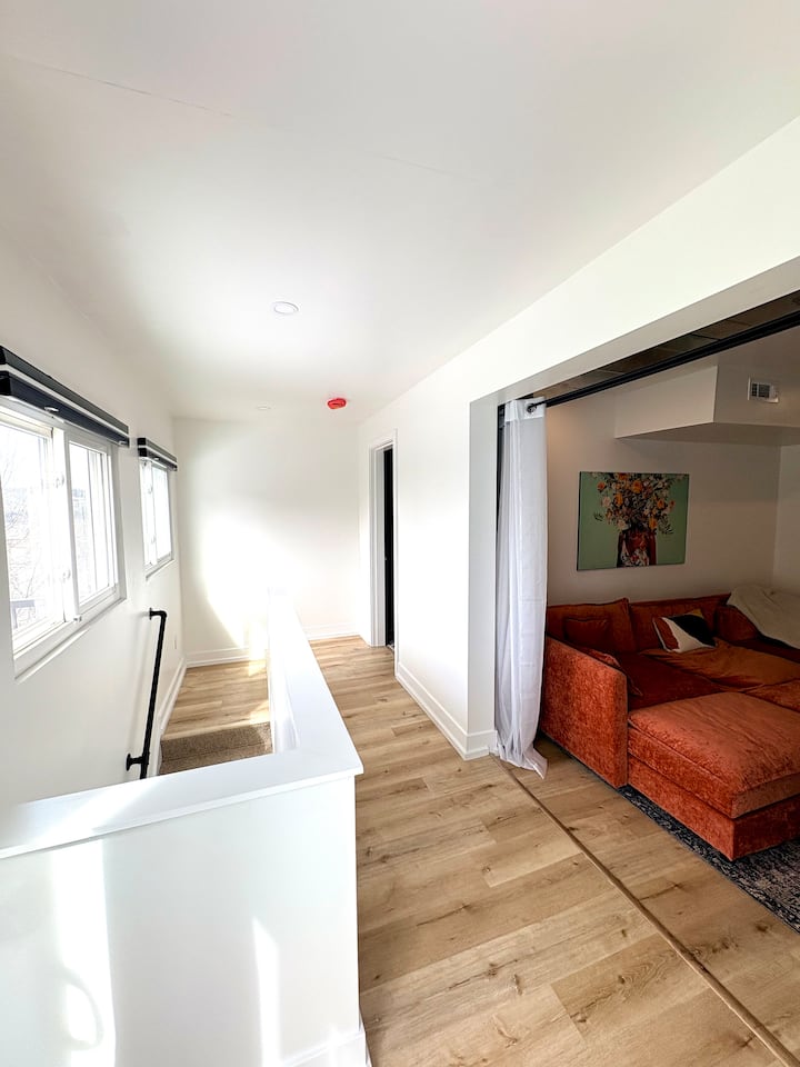 Haven In The Burgh (Unit B) - Carnegie Mellon University, Pittsburgh