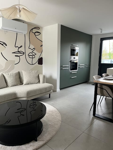 Successful Airbnb property: Le Pressoir - Private Jacuzzi - 2 suites - 5 min from Honfleur in Équemauville