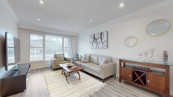 Modern 4br Markham Home | Monthly Stay - Markham