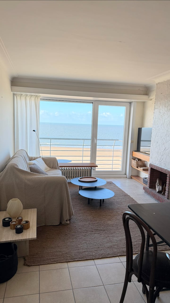 Appartement Met Frontaal Zeezicht Rbsc Duinbergen - Bruges