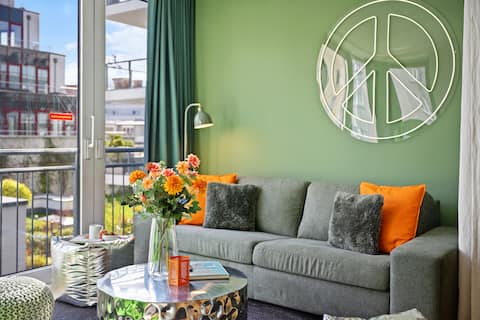 Popular Airbnb listing: Buddhaloft N•2 | Hamburg-Ottensen | Elbe | Design in Ottensen