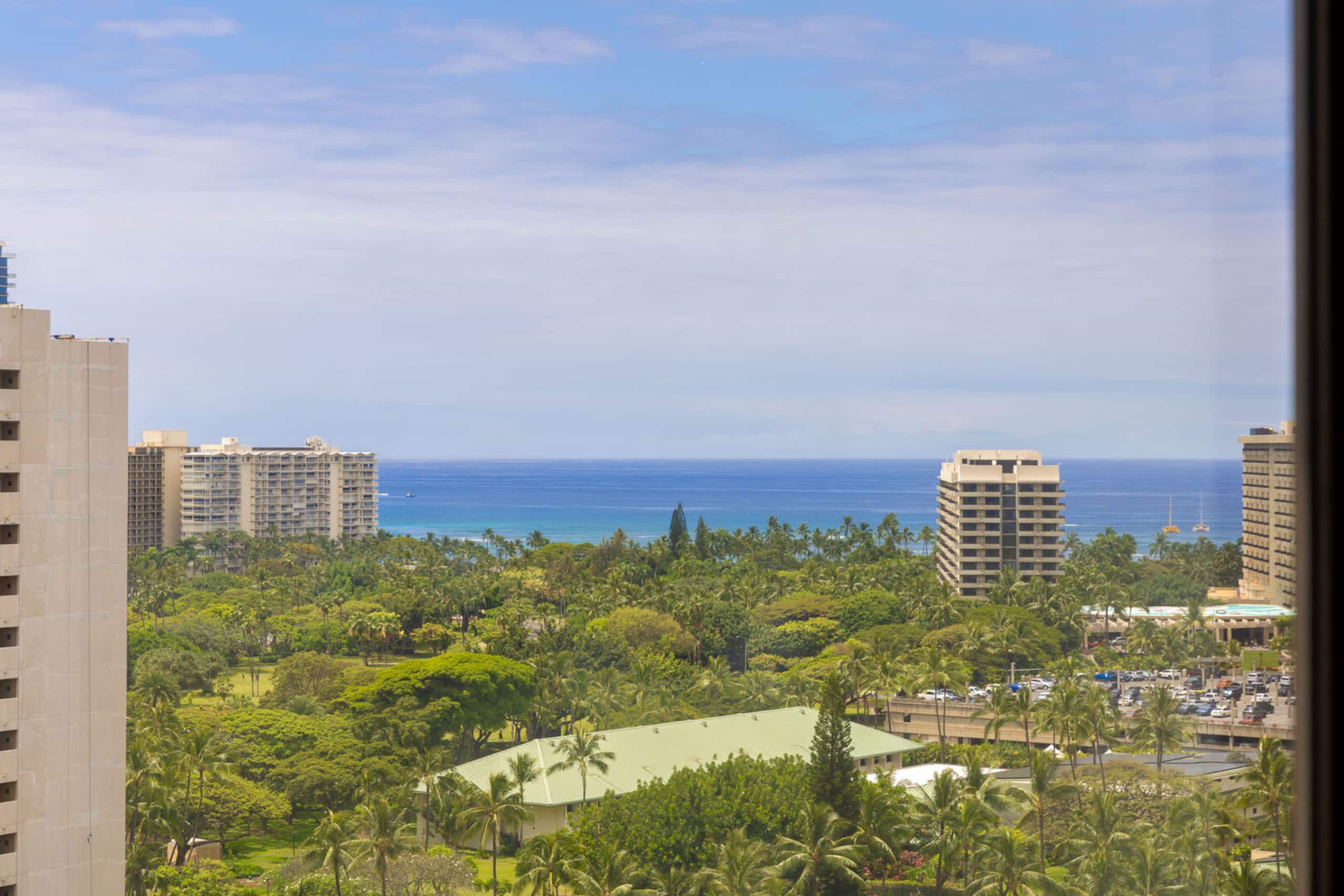 Condo in Honolulu · ★4.0 · Studio · 1 bed · 1 private bath - Image 30