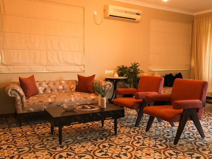 Living room image 4