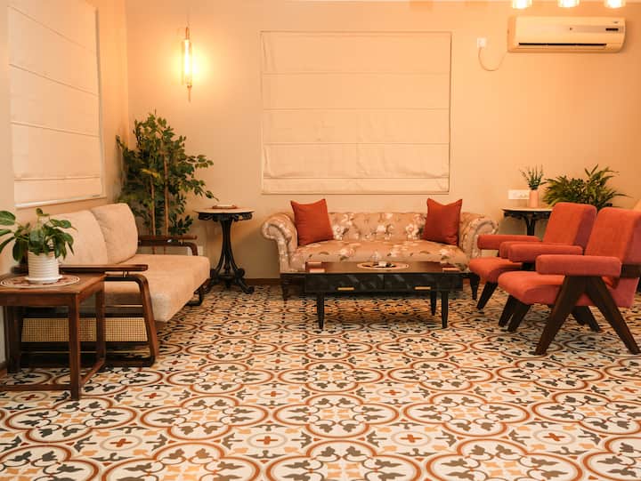 Living room image 3