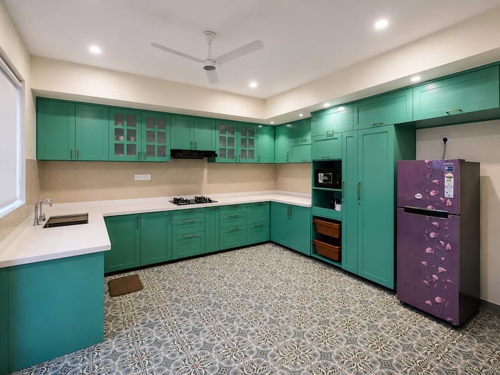 Kitchenette image 1