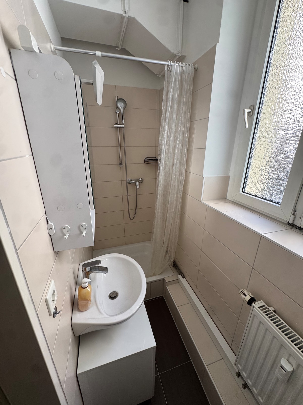 Excellent location in Cologne-Nippes, quiet and central