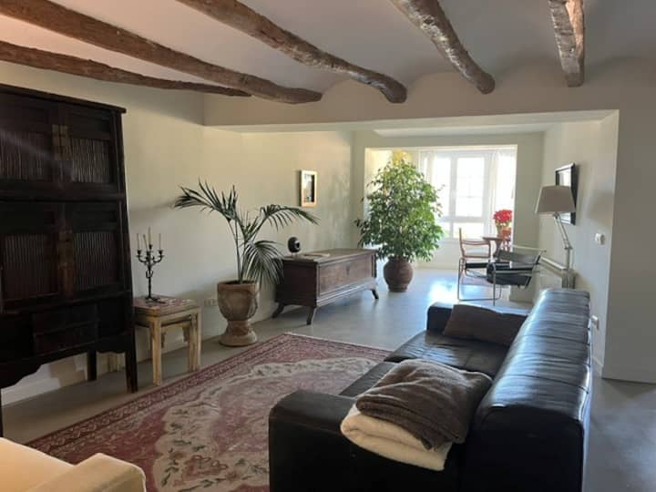Casa Exclusiva En Pueblo A 20 Minutos De La Playa - Torredembarra
