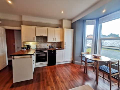 Popular Airbnb listing: Location Location! Apt in Red brick hse. Leafy D6 in Kimmage Rathmines